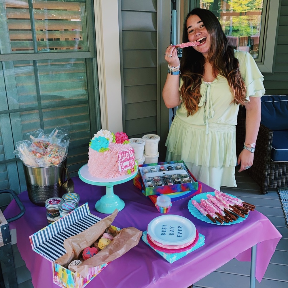 Meet your Posher, Emily